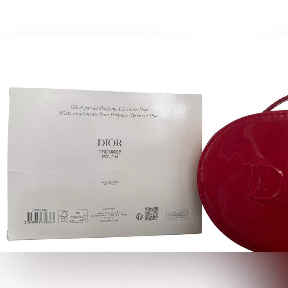 CHRISTIAN DIOR PARFUMS / DIOR BEAUTY Glossy Red Oval Novelty Pouch NIB❤️✨ - Picture 5 of 12
